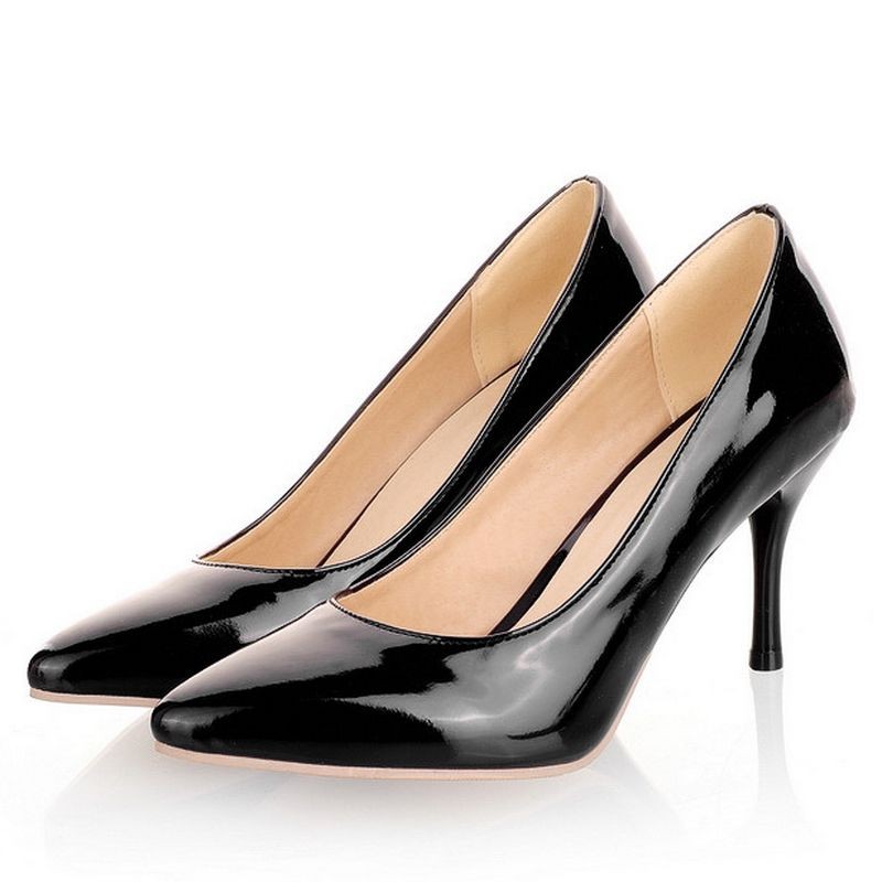 size 2 court heels